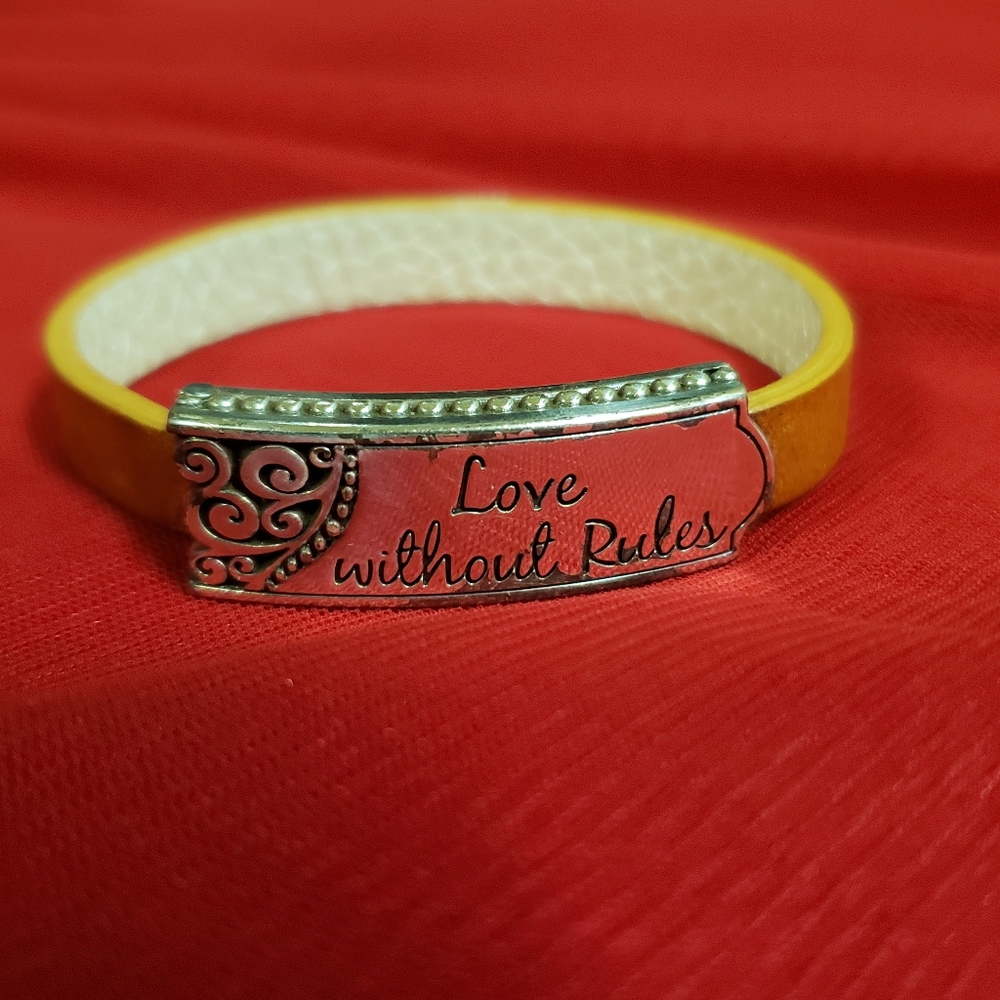 'Love without rules' leather and silver bracelet